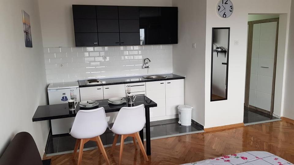 Central View Apartment Skopje Eksteriør bilde