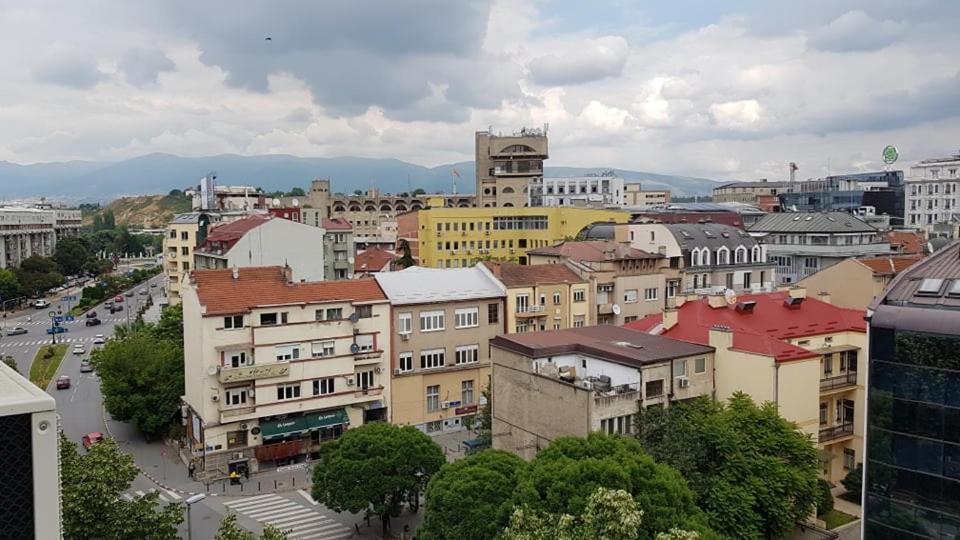 Central View Apartment Skopje Eksteriør bilde